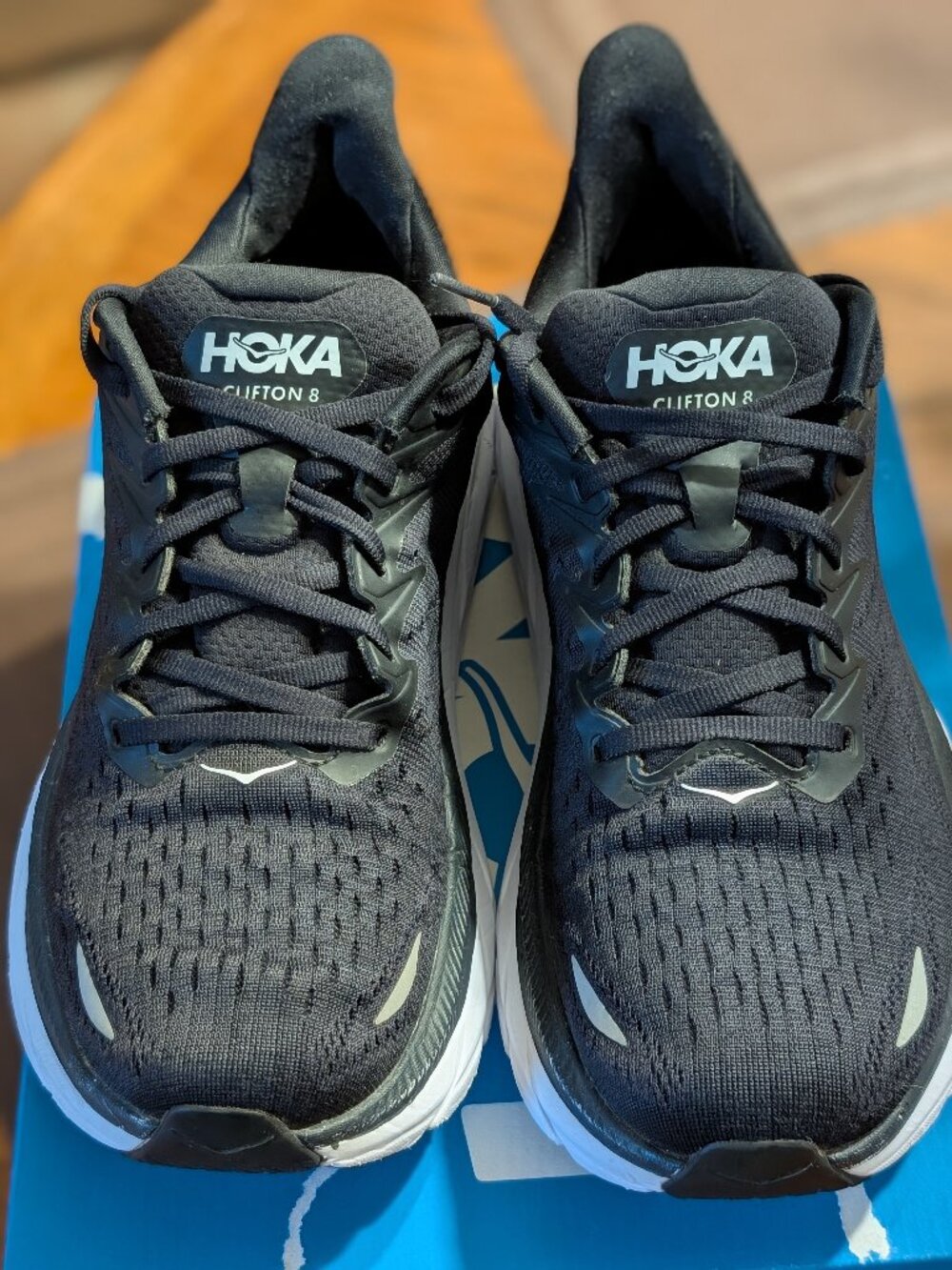 Hoka Clifton 8 women's size 9